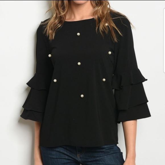 ❤316 Tops - Last 1🌷Black pearl detail ruffle sleeved top